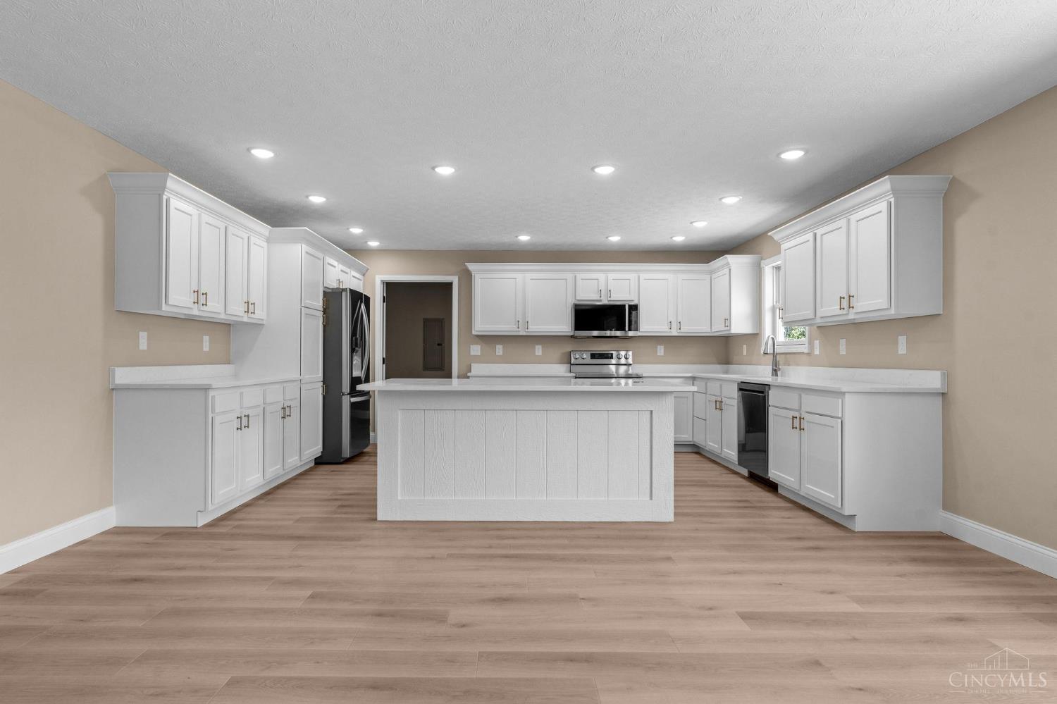 647 Mt Pleasant Road, Liberty Twp, OH, 45177 — photo 11