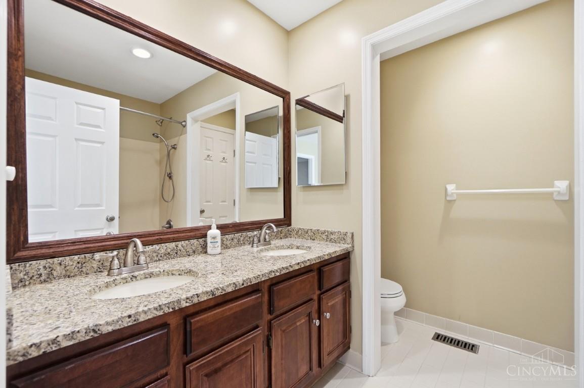 7706 Falling Waters Court, West Chester, OH, 45069 — photo 39