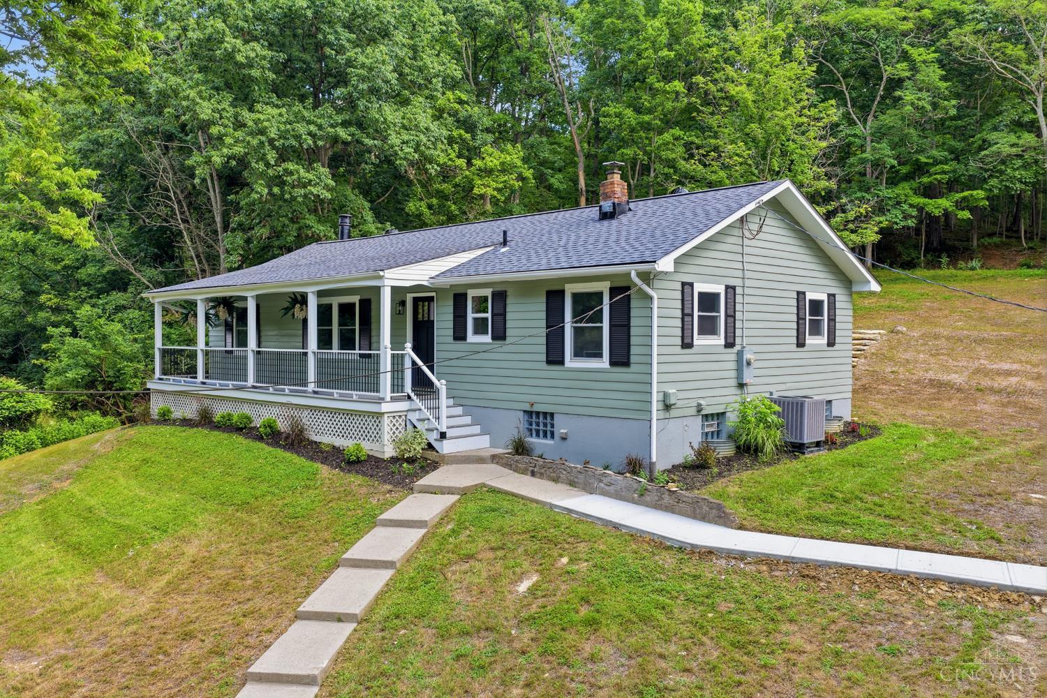 892 Happy Lane, Miami Twp, OH, 45150 — photo 5
