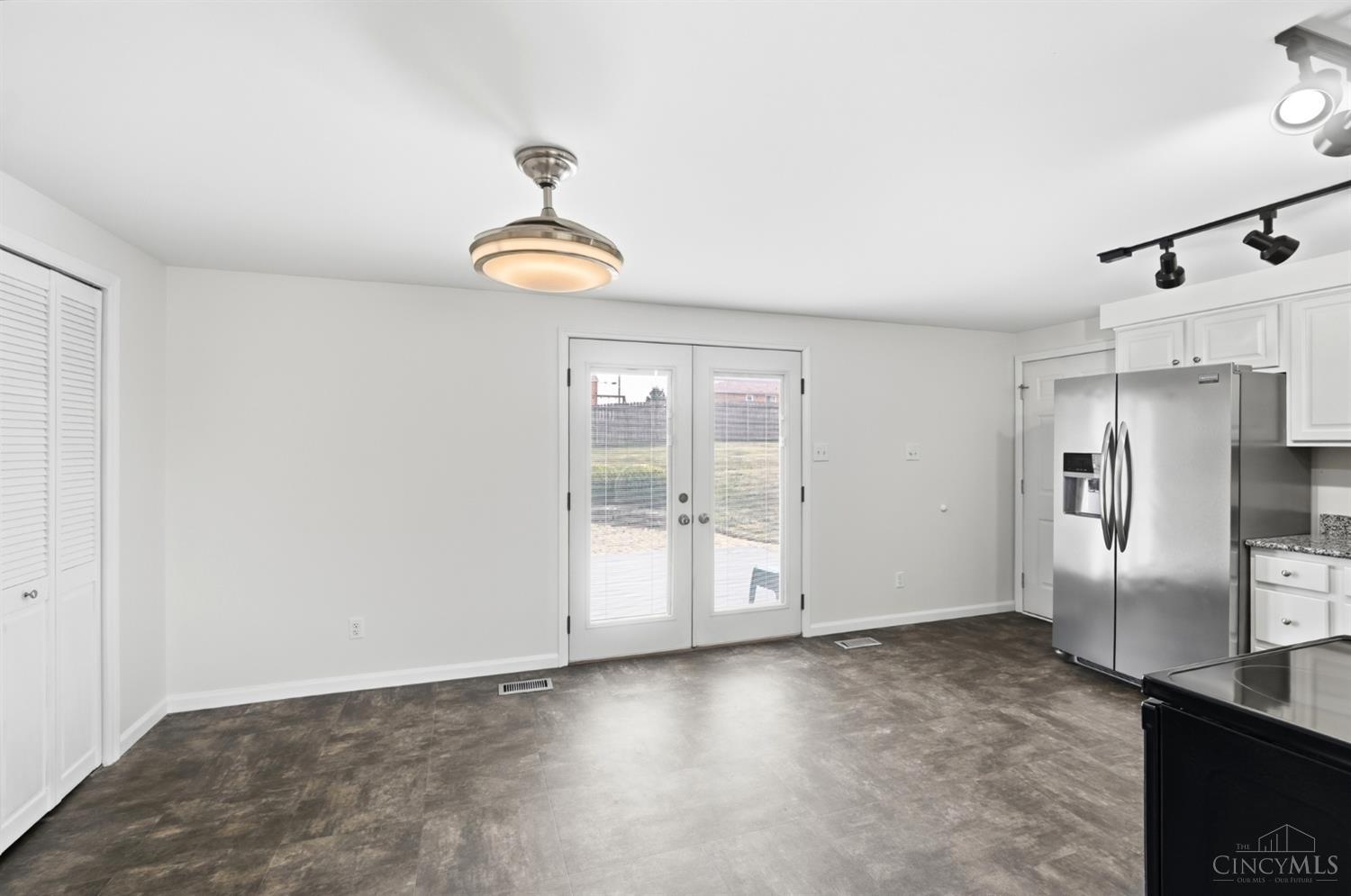 7297 Birchwood Drive, West Chester, OH, 45069 — photo 6