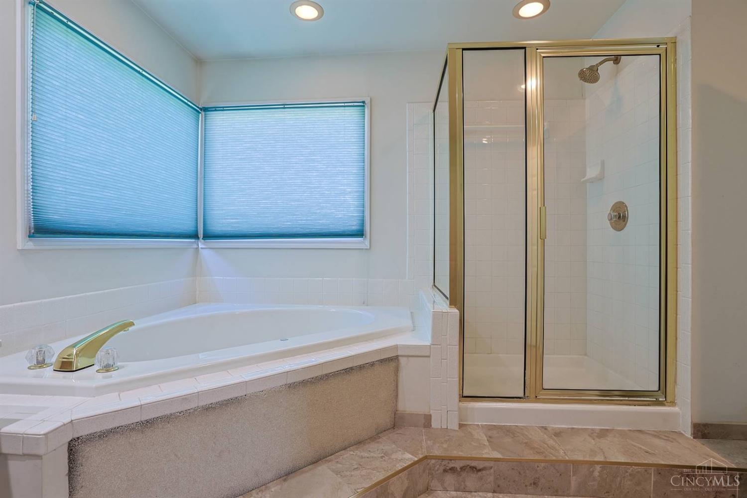 11715 Kemperwoods Drive, Symmes Twp, OH, 45249 — photo 25