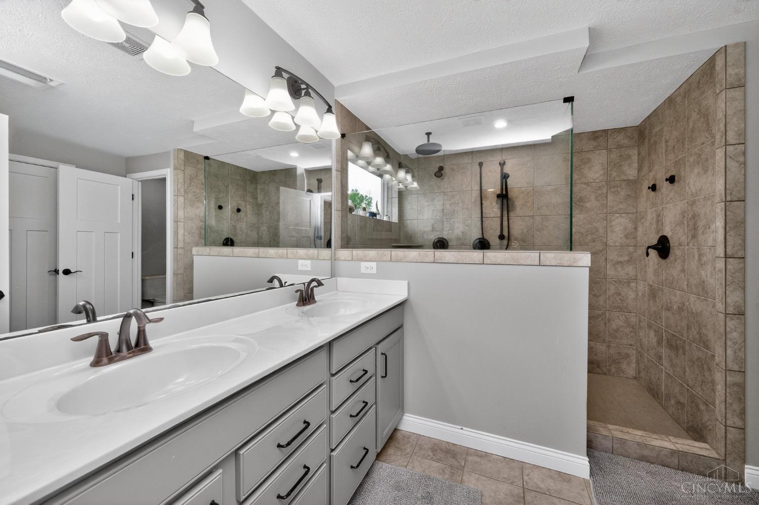 8101 Taffy Drive, West Chester, OH, 45069 — photo 33
