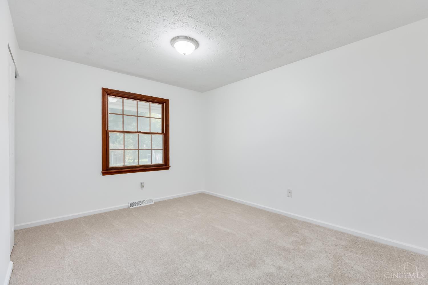 558 Lang Road, Union Twp, OH, 45244 — photo 22