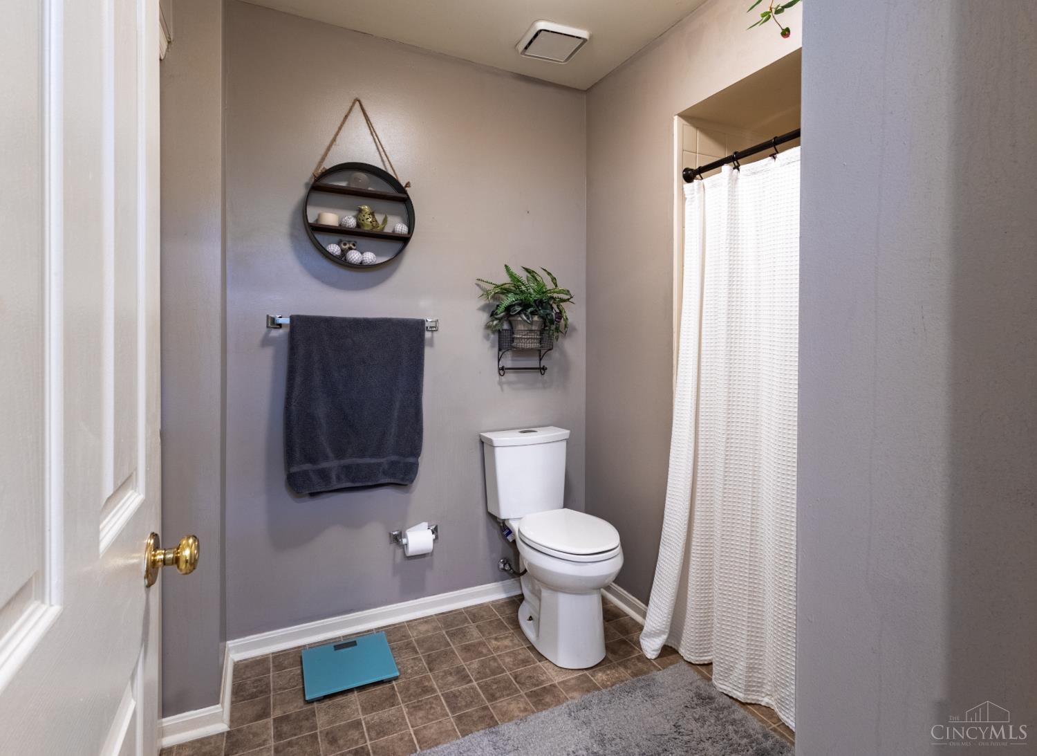 932 Tarragon Lane, Miami Twp, OH, 45150 — photo 25