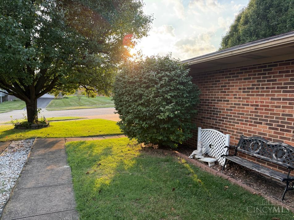 Photo 3 of Sale Pending at 4273 Mallard Ct, Middletown, OH 45044 | MLS# 1893479 | Listing updated on 2026-09-14