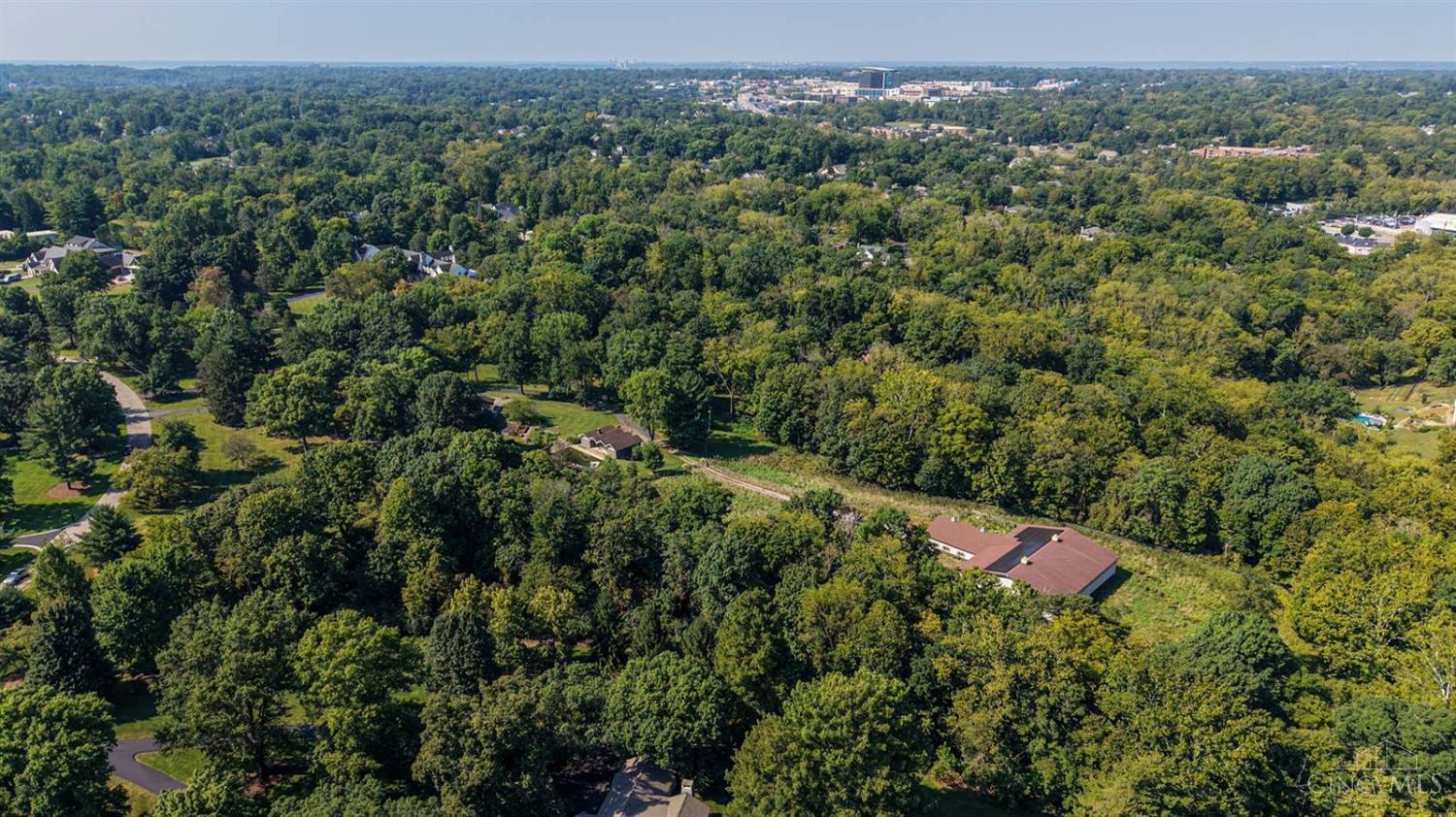 8505 Fox Cub Lane, Indian Hill, OH, 45243 — photo 33