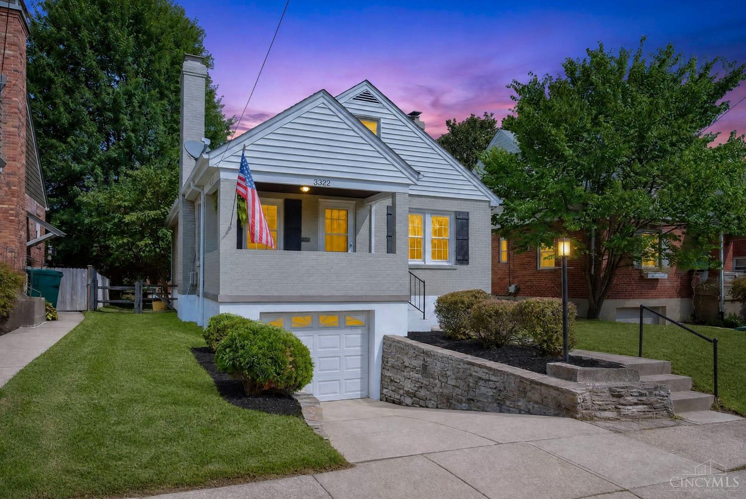 3322 Maplecrest Place