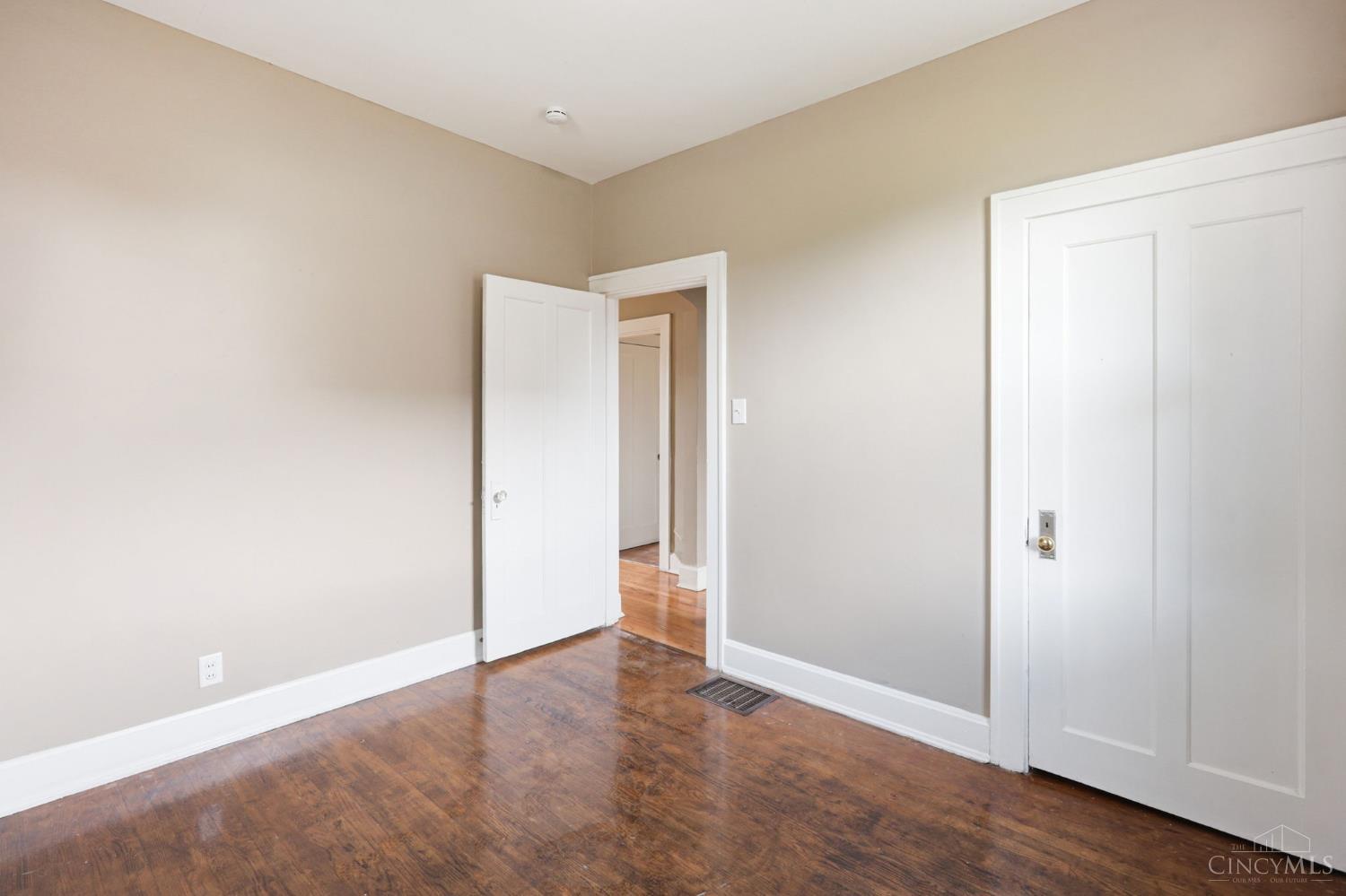 4345 Harding Avenue, Cheviot, OH, 45211 — photo 18