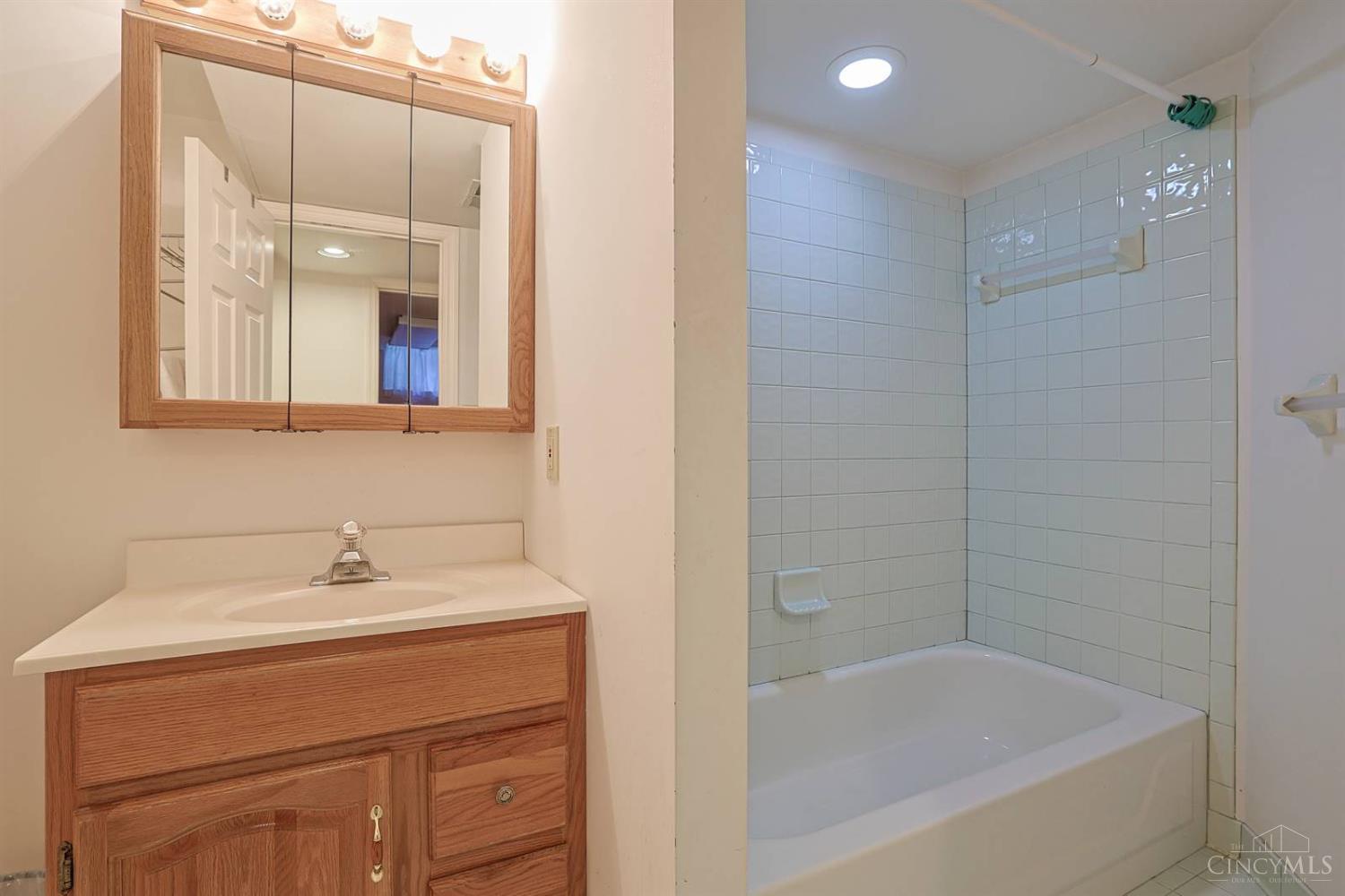 11715 Kemperwoods Drive, Symmes Twp, OH, 45249 — photo 40