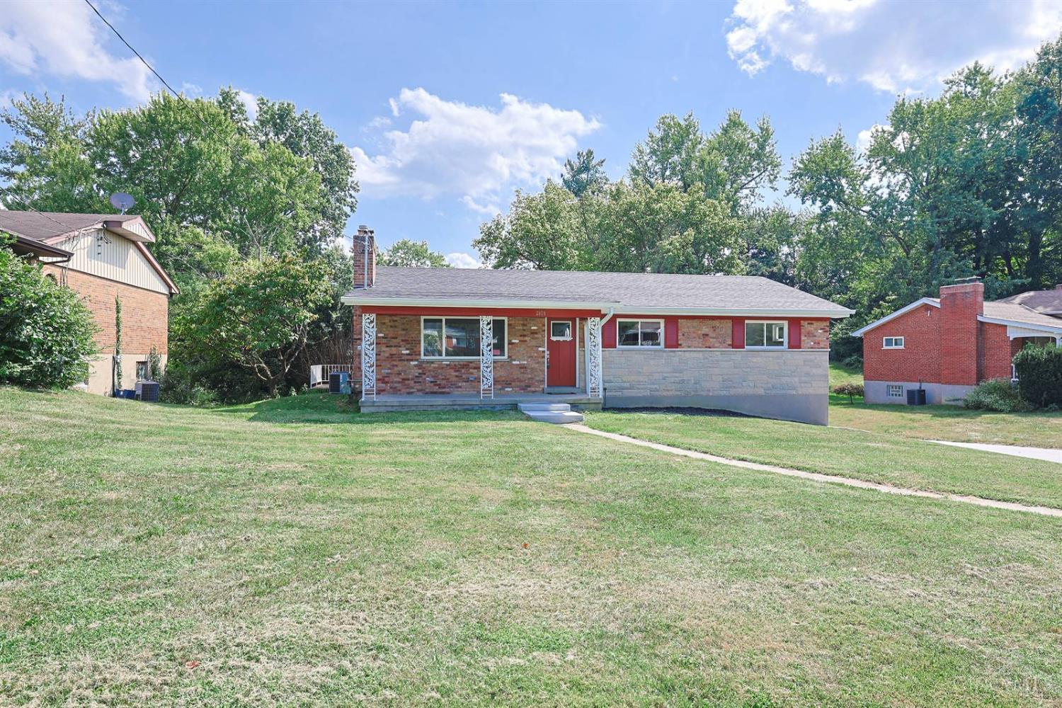 2079 Arrowood Place, Springfield Twp., OH, 45231 — photo 2