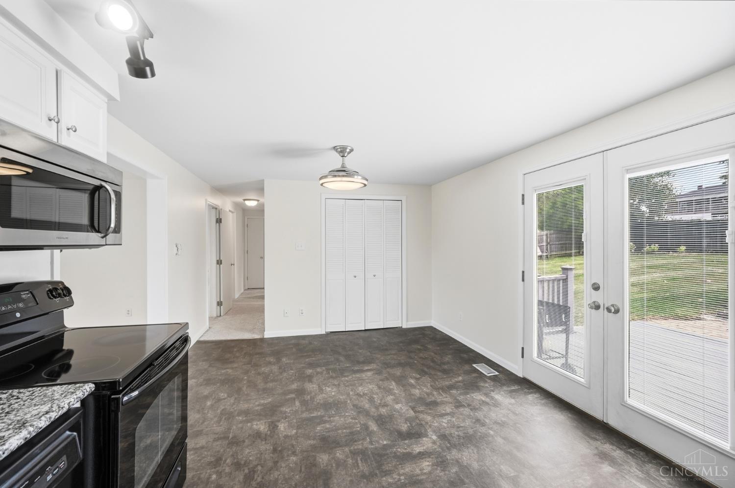 7297 Birchwood Drive, West Chester, OH, 45069 — photo 9
