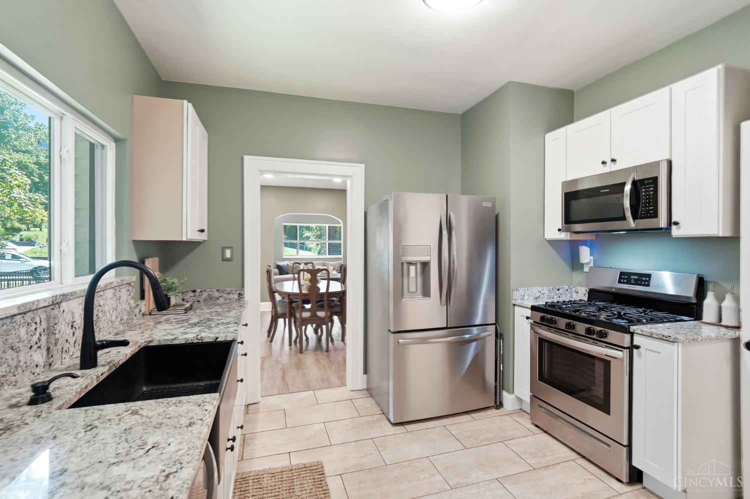 5575 Stewart Avenue, Columbia Twp, OH, 45227 — photo 16