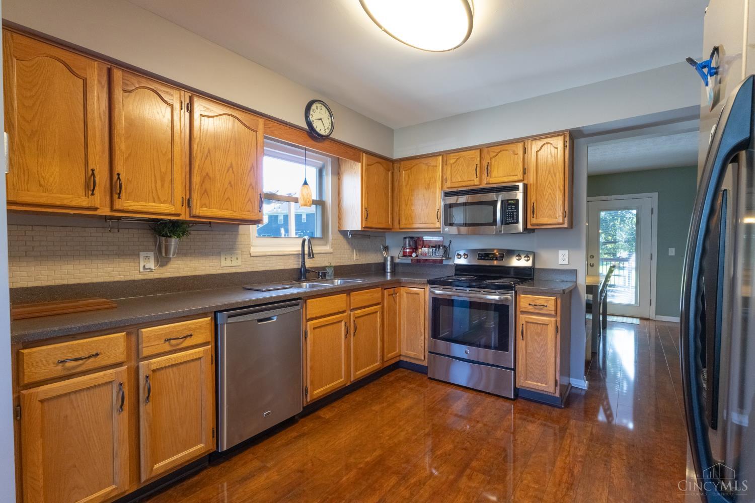 932 Tarragon Lane, Miami Twp, OH, 45150 — photo 11