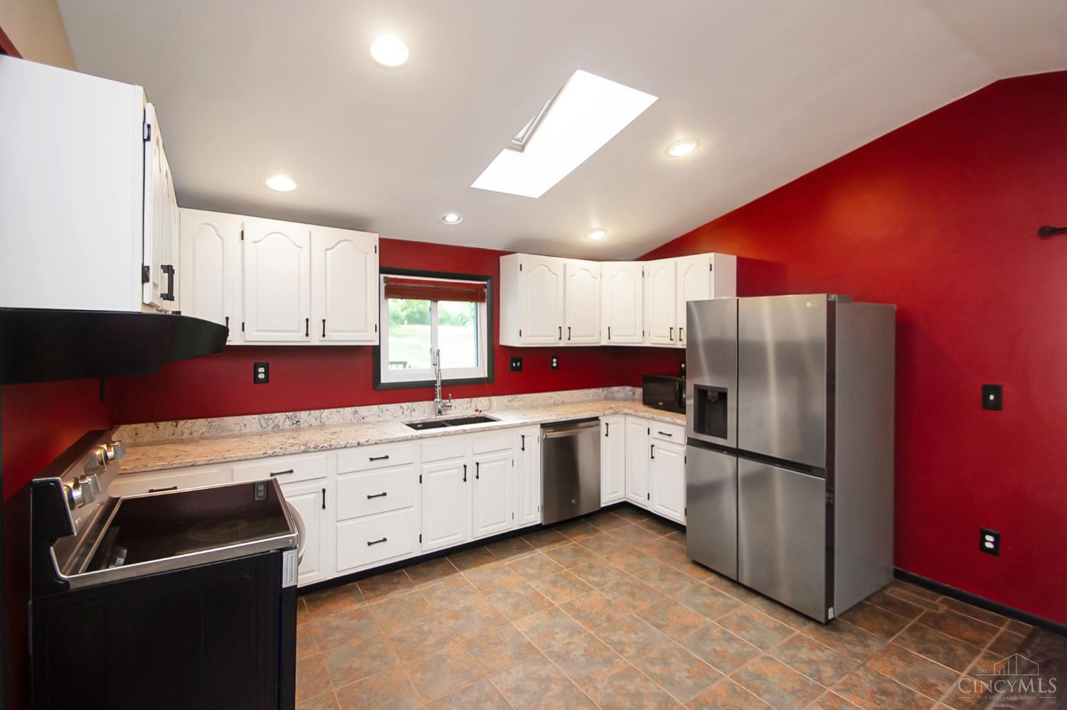 8141 Lesourdsville West Chester Road, West Chester, OH, 45069 — photo 15