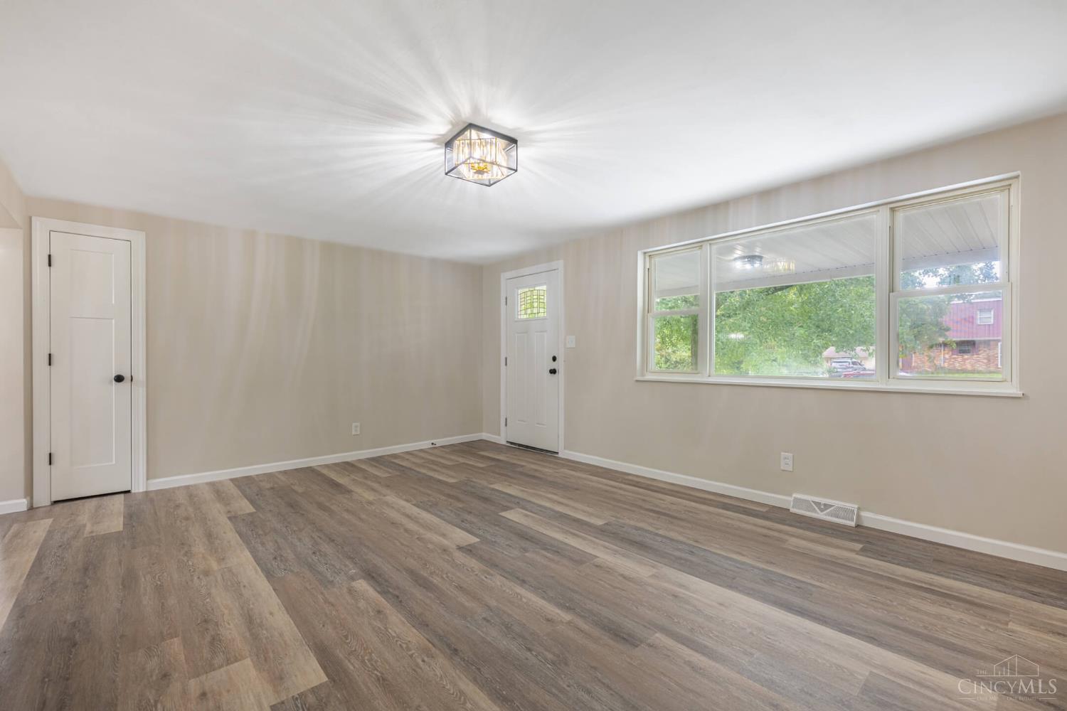 Photo 2 of Single family home for sale at 3844 Townsley Dr, Deerfield Twp., OH 45140 | MLS# 1893002 | Listing updated on 2026-09-12