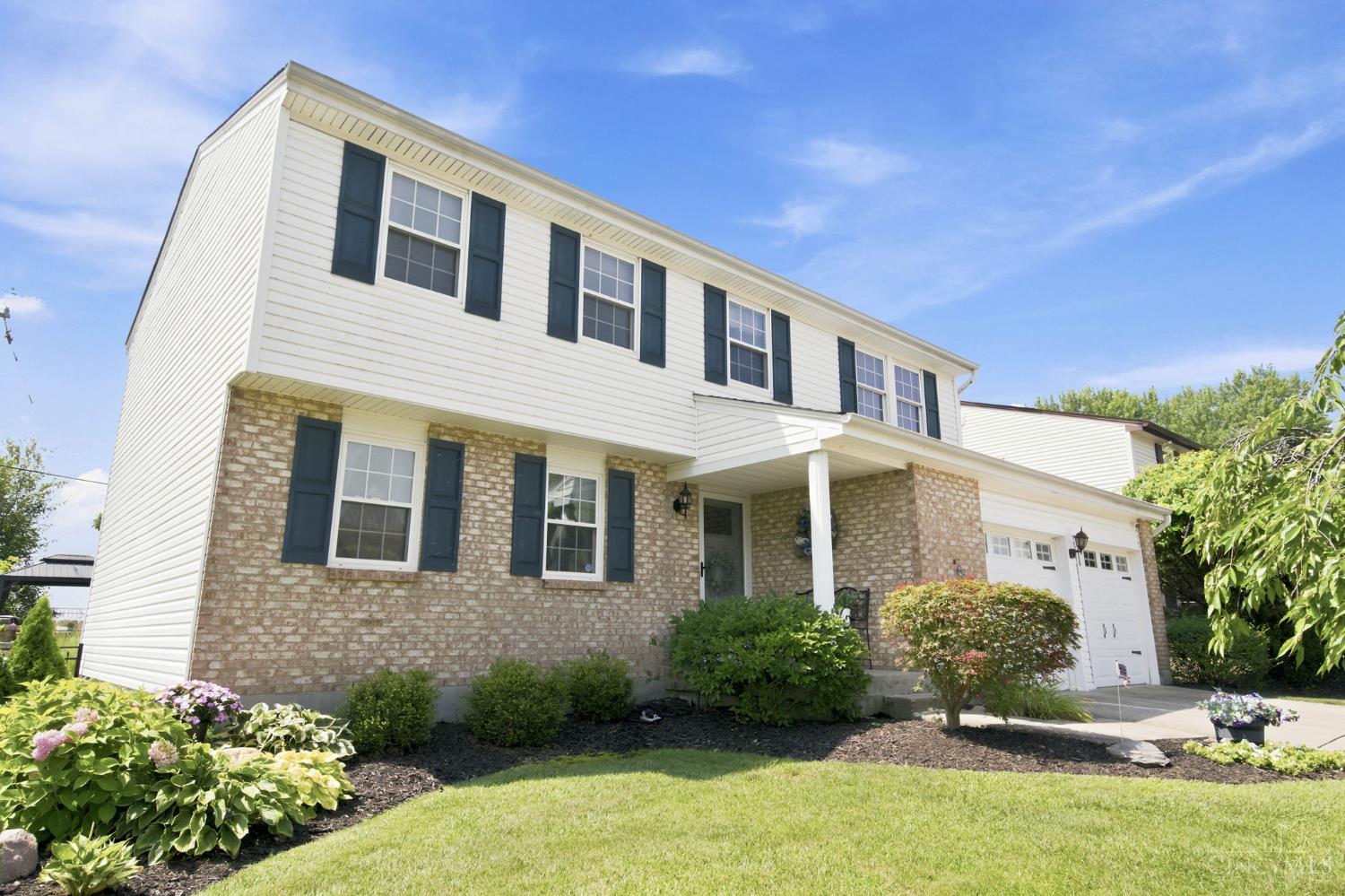 Photo 3 of Single family home for sale at 4977 Francisview Dr, Delhi Twp, OH 45238 | MLS# 1893503 | Listing updated on 2026-09-14