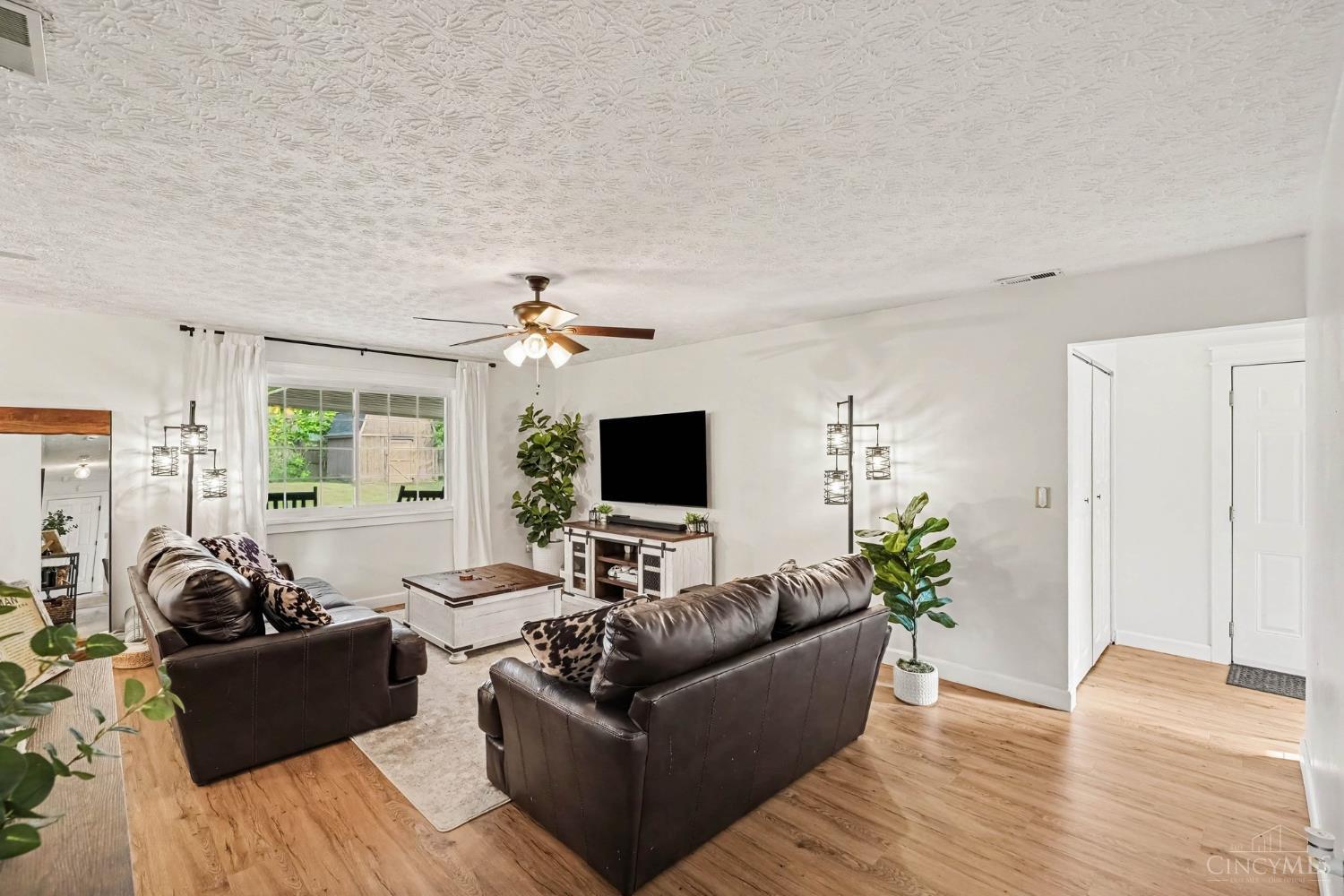 260 Sinclair Court, Loveland, OH, 45140 — photo 5