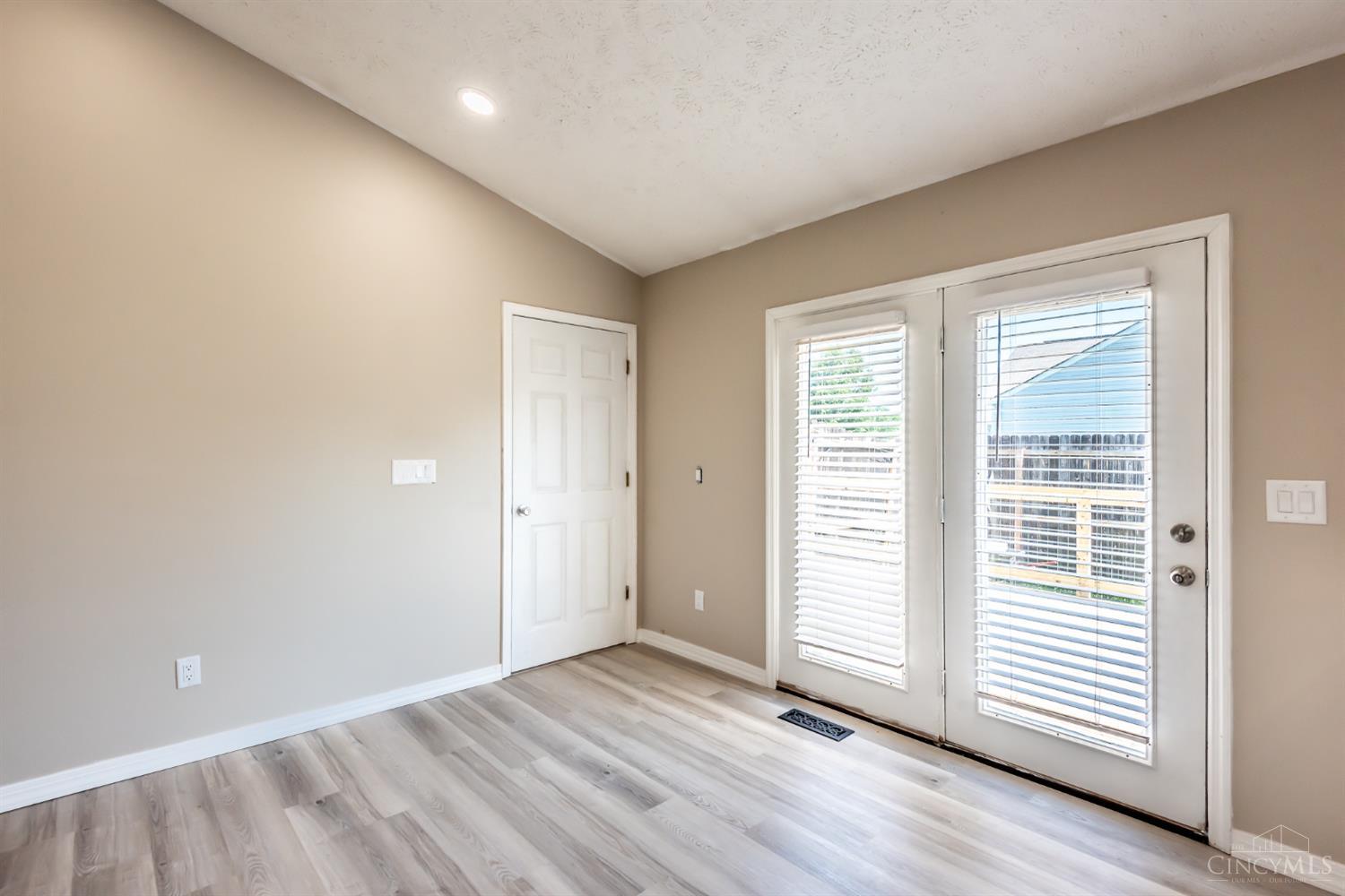 94 Fawn Lane, Blanchester, OH, 45107 — photo 12