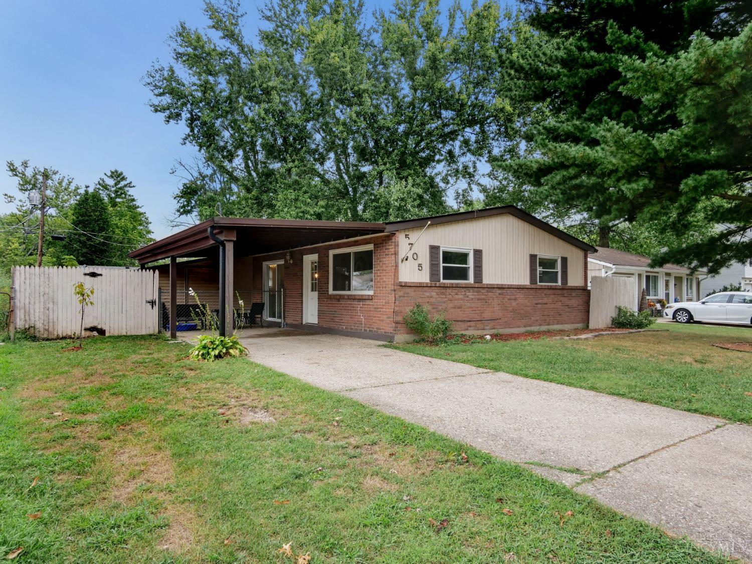 5705 Crabapple Way Drive, Miami Twp, OH, 45150 — photo 2