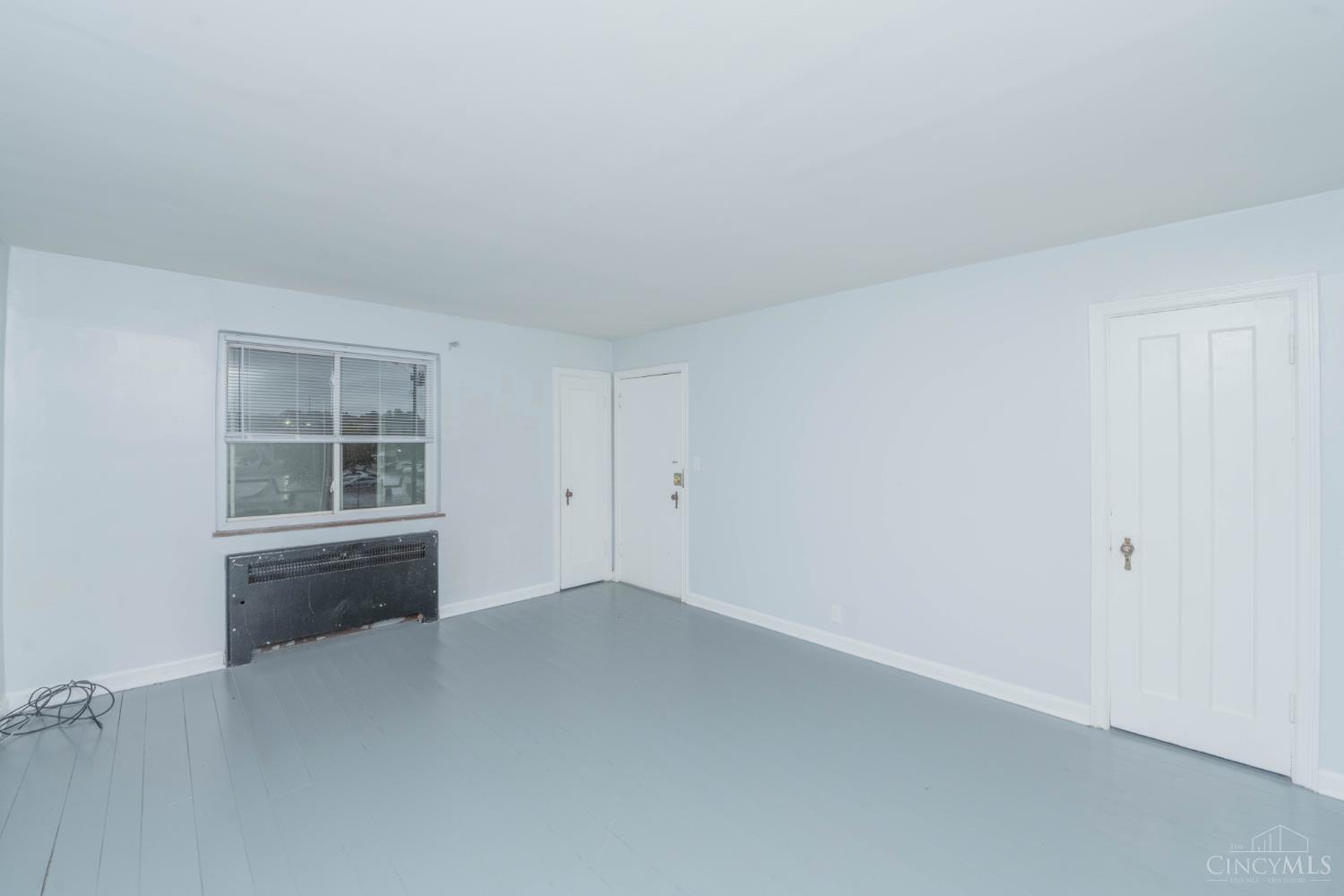 Photo 3 of House for sale at 7169 Reading Rd, Cincinnati, OH 45237 | MLS# 1893560 | Listing updated on 2026-09-28