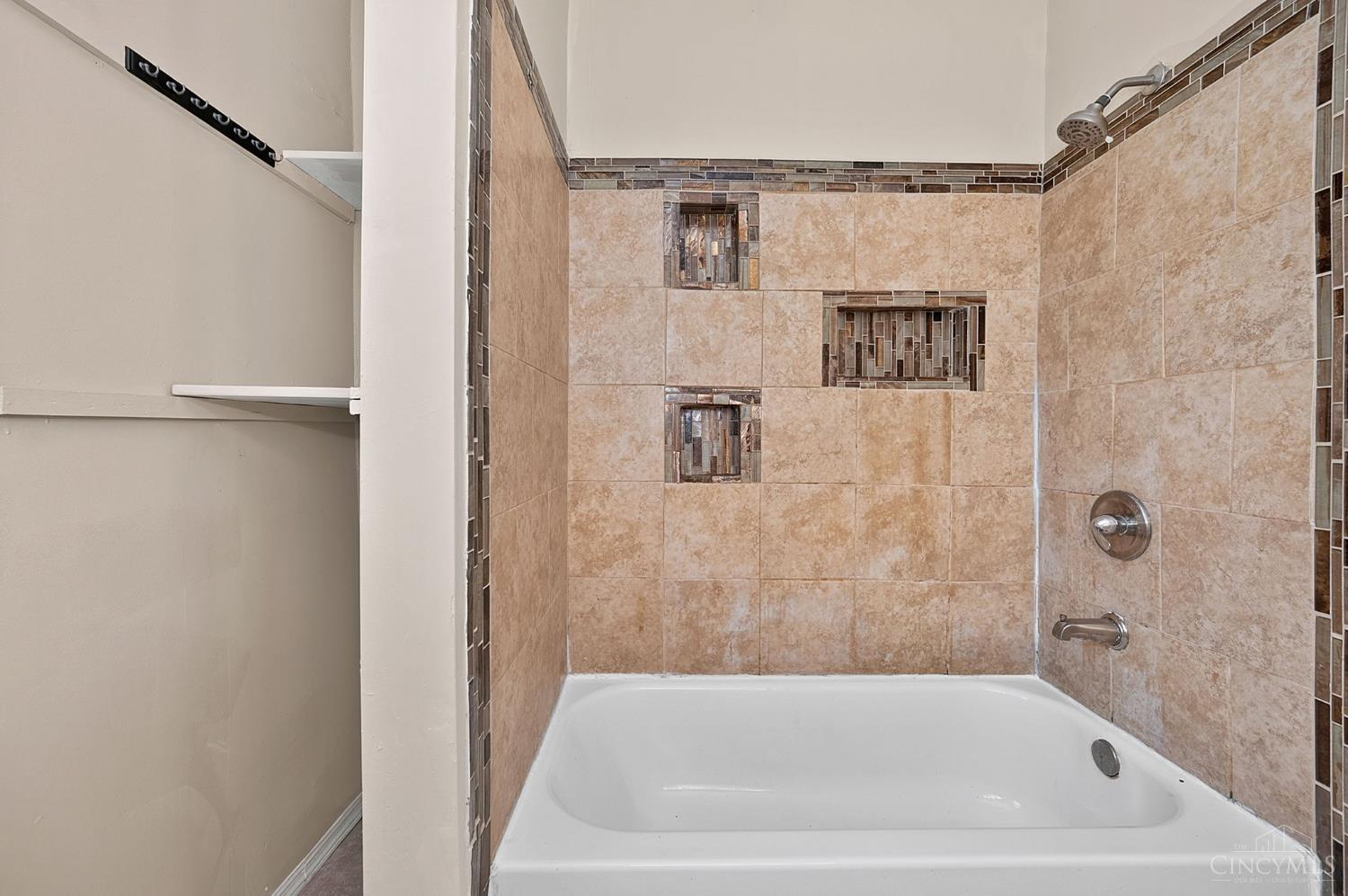 723 Hand Avenue, Cincinnati, OH, 45232 — photo 23
