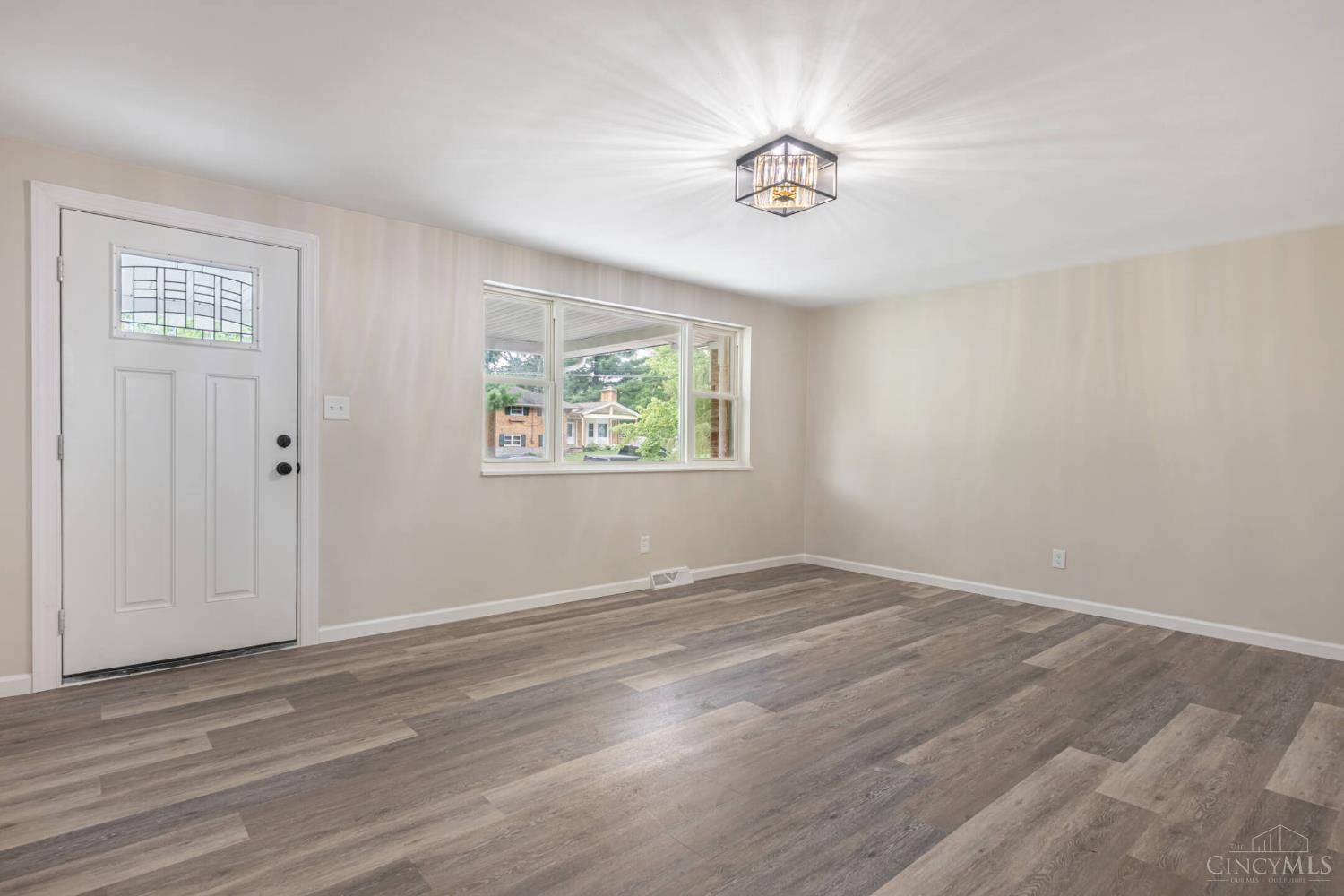 Photo 3 of Sale Pending at 3844 Townsley Dr, Deerfield Twp., OH 45140 | MLS# 1893002 | Listing updated on 2026-09-28