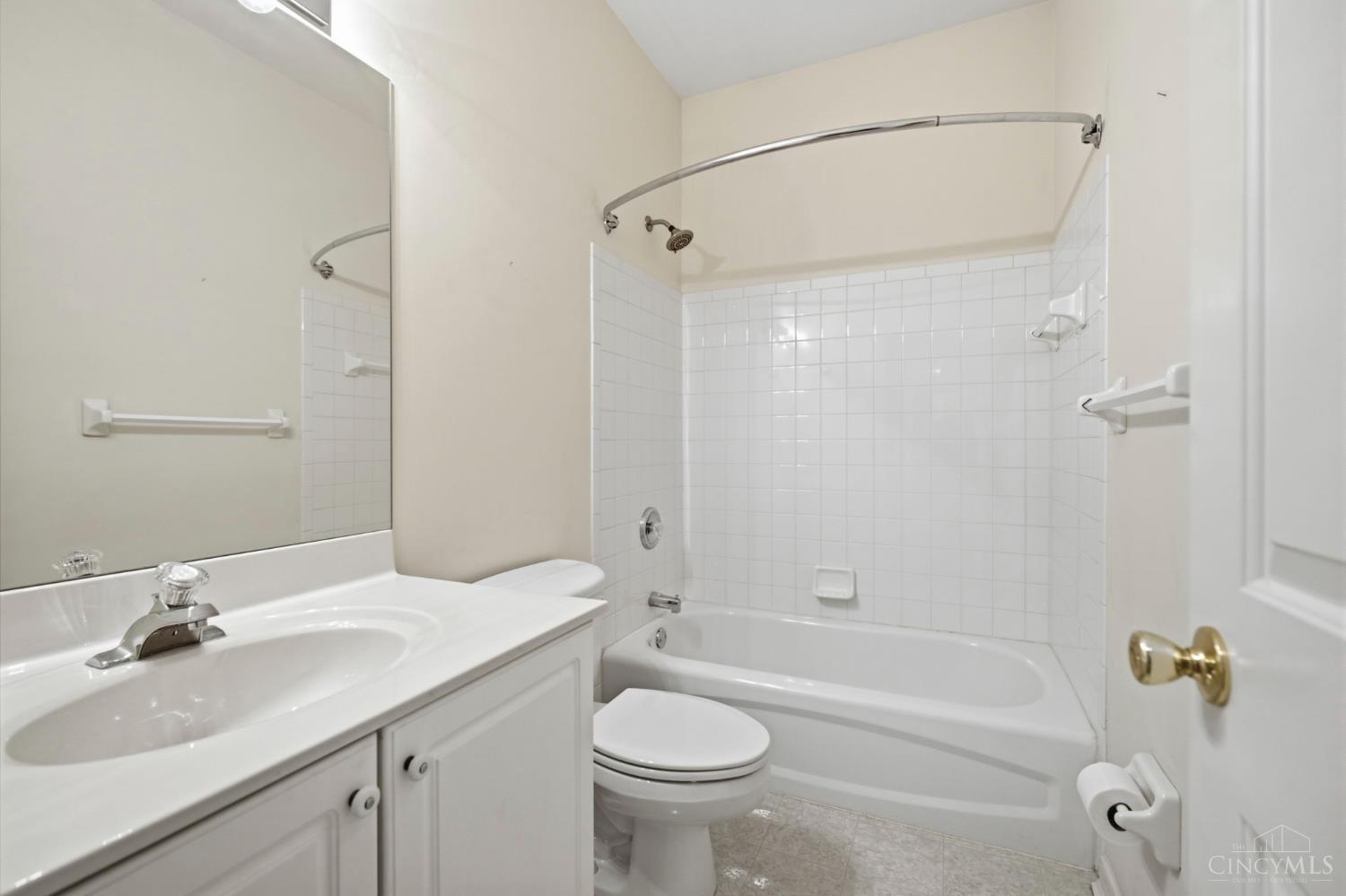 10187 Meadowknoll Drive, Symmes Twp, OH, 45140 — photo 41