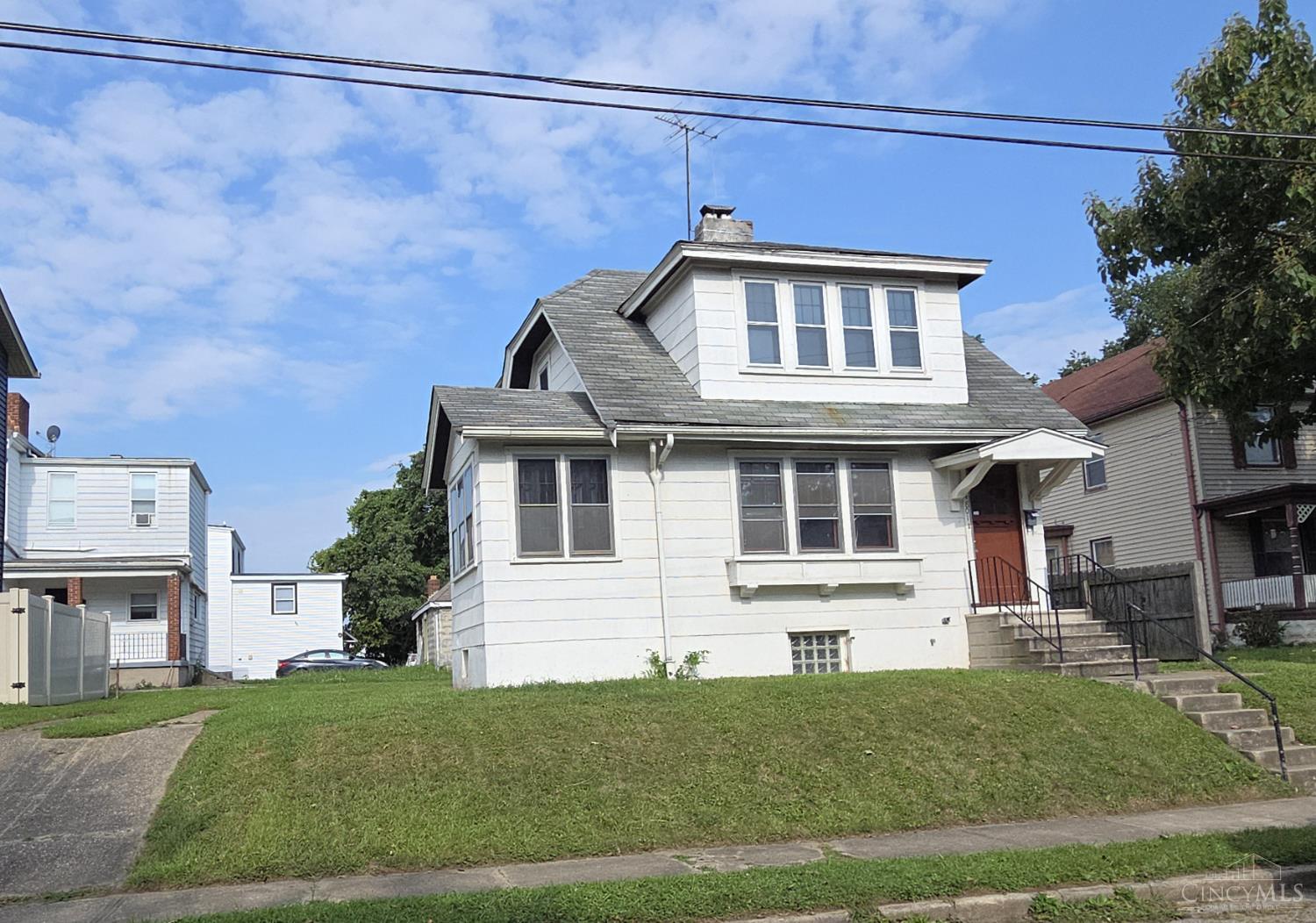 Photo 2 of Single family home for sale at 4801 Myrtle Ave, Norwood, OH 45212 | MLS# 1893677 | Listing updated on 2026-09-14