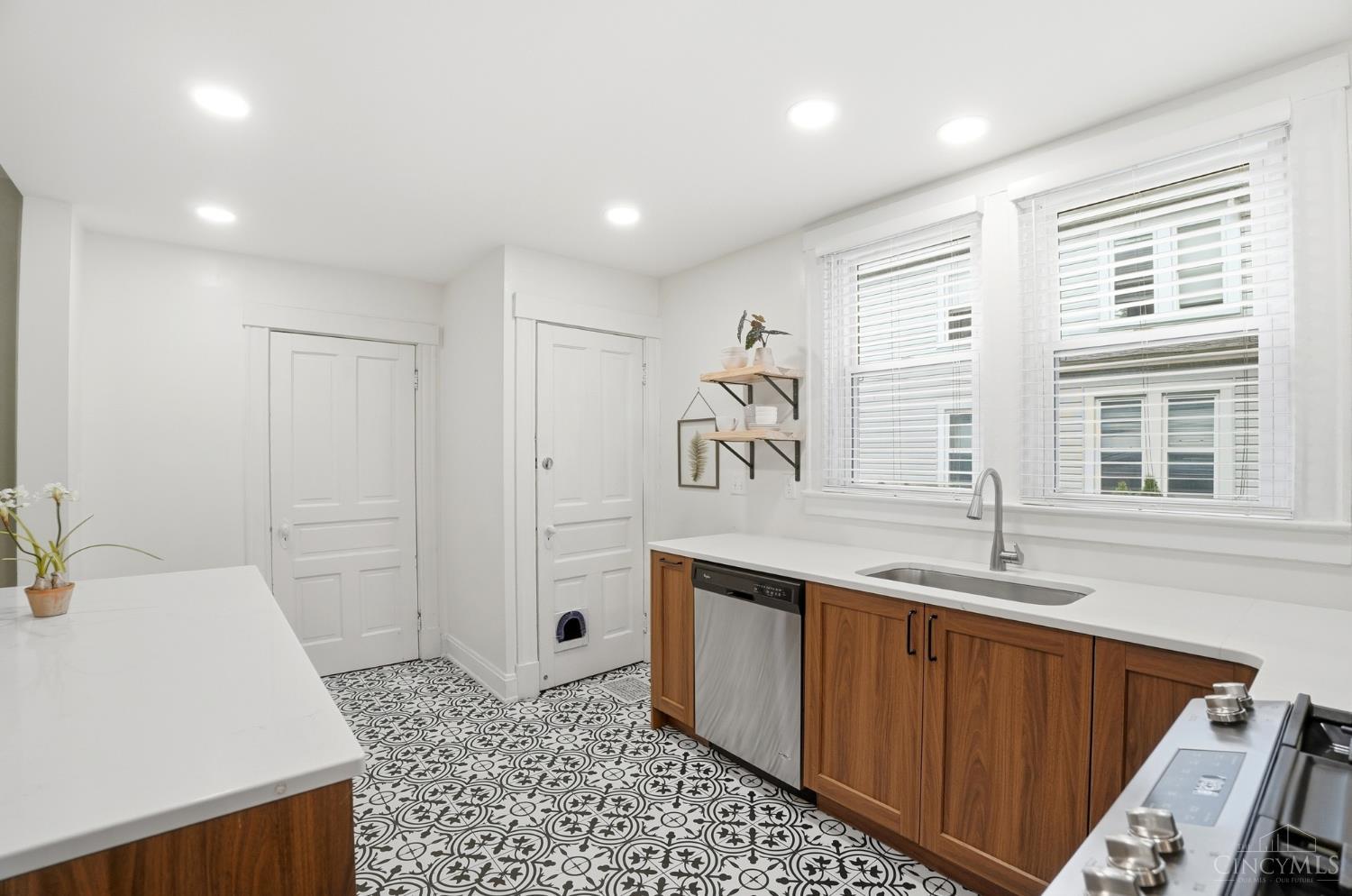 5300 Stewart Avenue, Cincinnati, OH, 45227 — photo 17