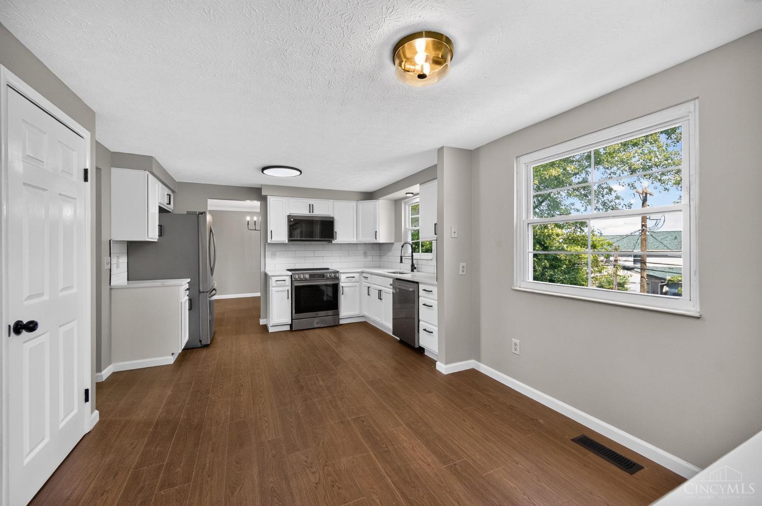 11554 Lincolnshire Drive, Forest Park, OH, 45240 — photo 23