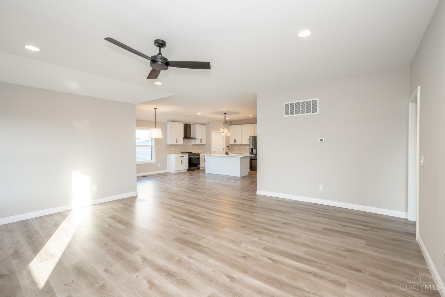 1319 Peregrine Way, Hamilton, OH, 45013 — photo 15