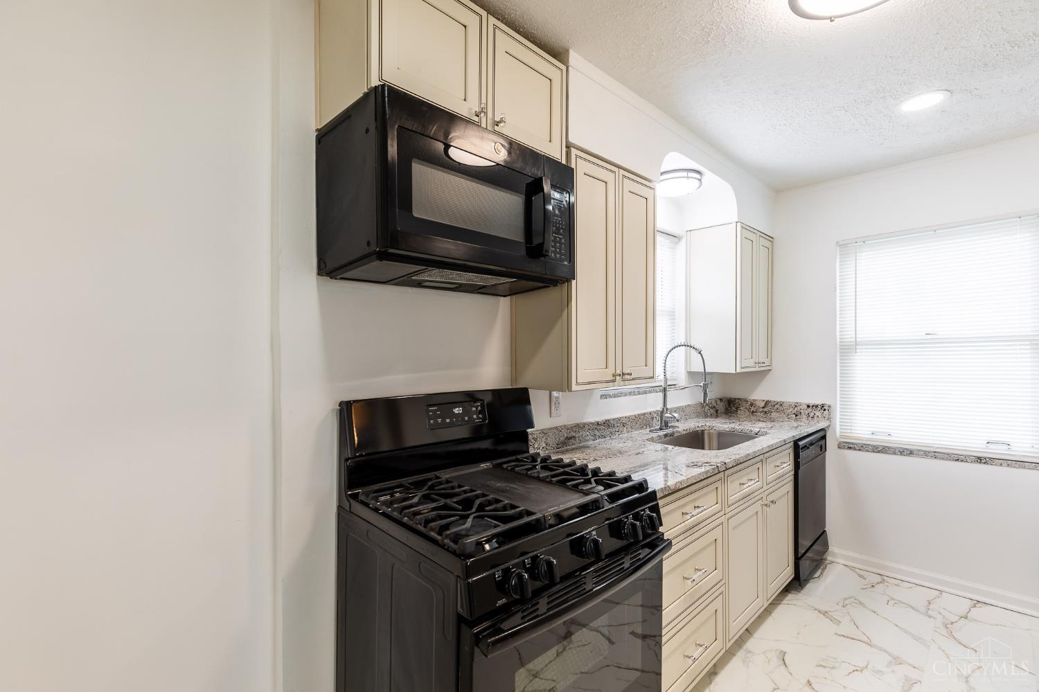 3168 Queen City Avenue, Cincinnati, OH, 45238 — photo 11