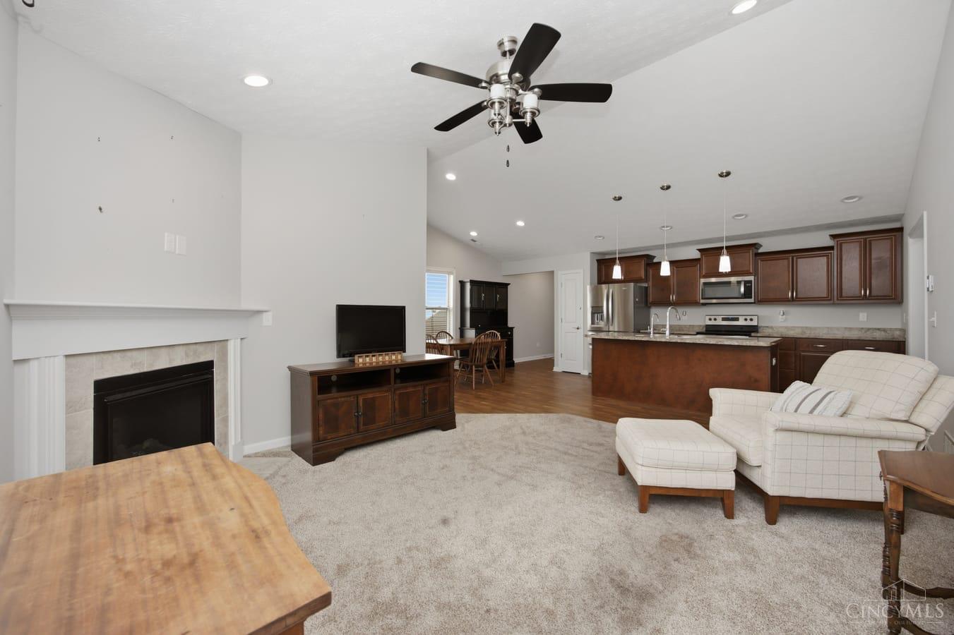Photo 3 of Sale Pending at 724 Villa Ct, Trenton, OH 45067 | MLS# 1887997 | Listing updated on 2026-09-17