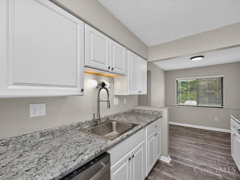 Listing Photo 5 - Condo for sale in building located at 3635 Kohn Dr, Fairfield, OH 45014 - Unit #4202