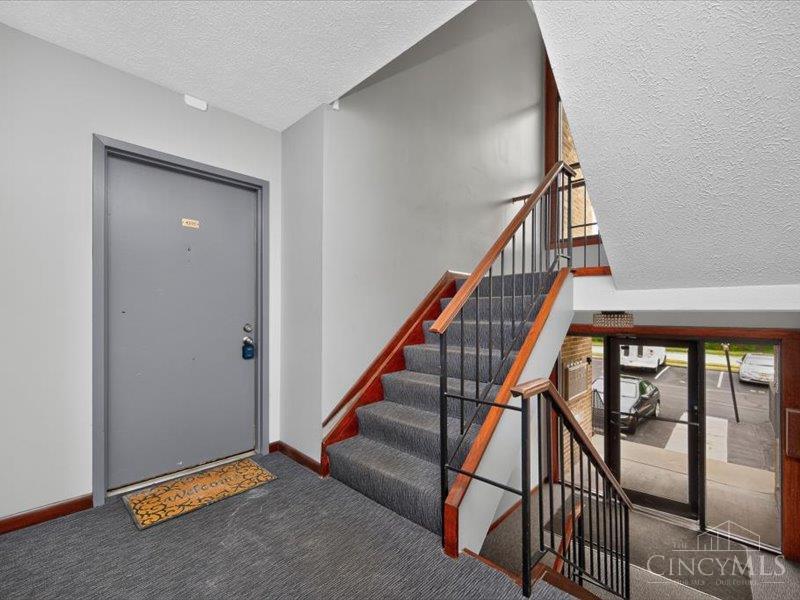 Listing Photo 3 - Condo for sale in building located at 3635 Kohn Dr, Fairfield, OH 45014 - Unit #4202