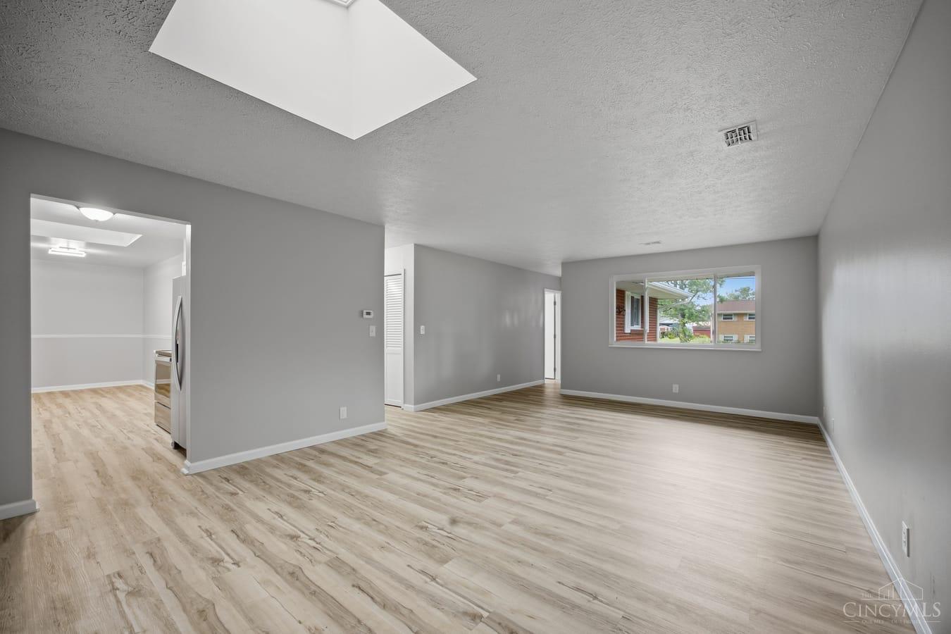 Photo 4 of Single family home for sale at 5480 Mississippi Dr, Fairfield, OH 45014 | MLS# 1893580 | Listing updated on 2026-09-14