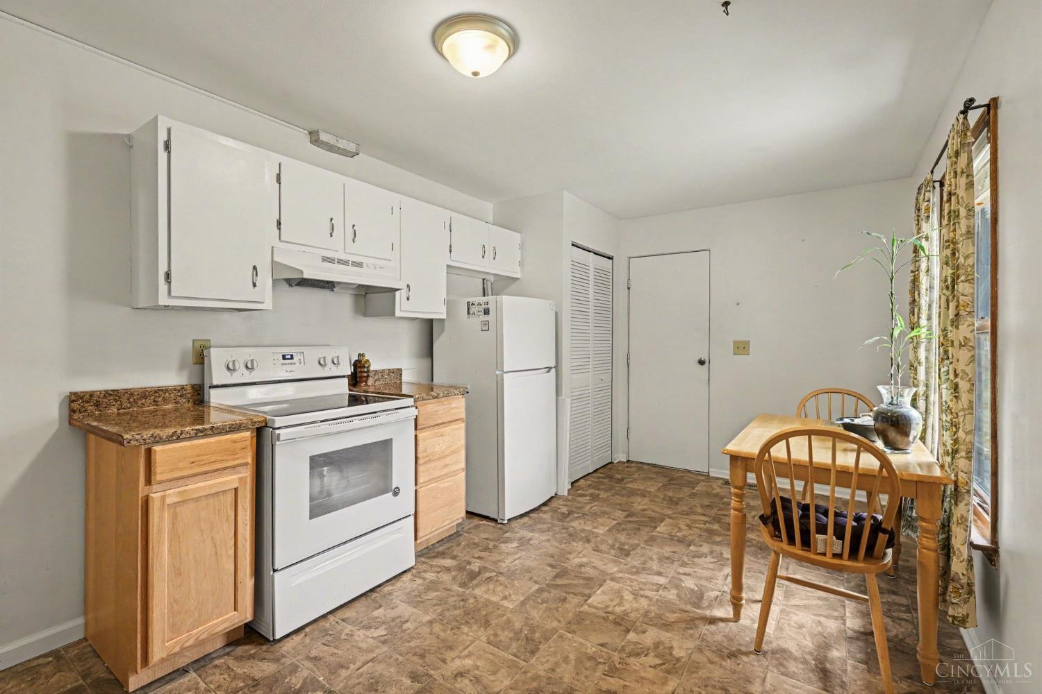 Photo 4 of Single family home for sale at 1035 Linhof, Wilmington, OH 45177 | MLS# 1893768 | Listing updated on 2026-09-15