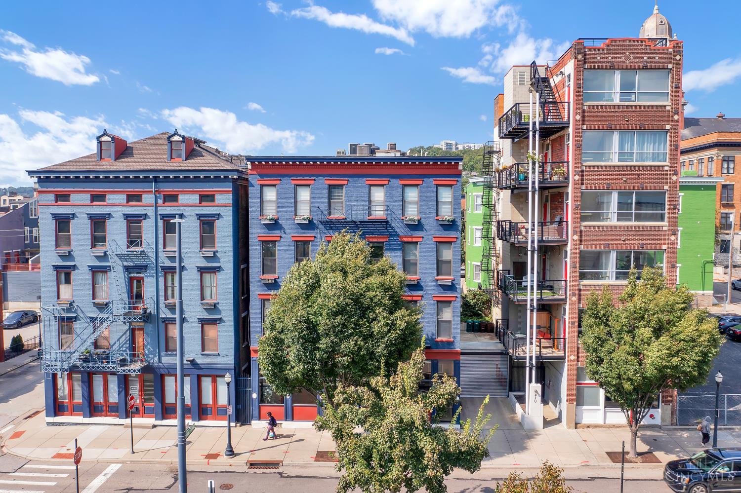 Photo 2 of Condo for sale at 404 Reading Rd #401, Cincinnati, OH 45202 | MLS# 1893784 | Listing updated on 2026-09-18