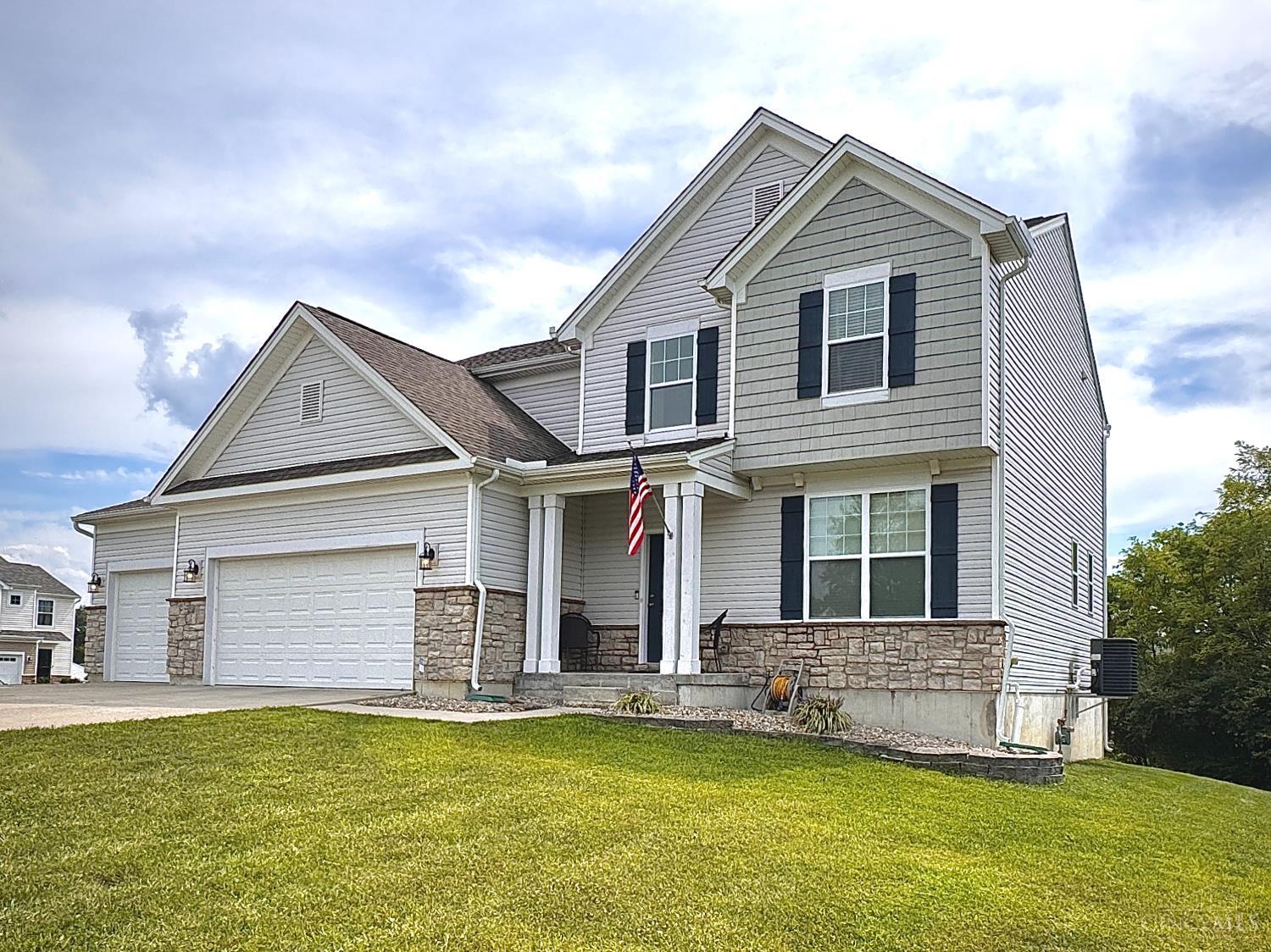 Photo 62 of Single family home for sale at 1021 Golden Oak Dr, Hamilton, OH 45013 | MLS# 1893791 | Listing updated on 2026-09-14