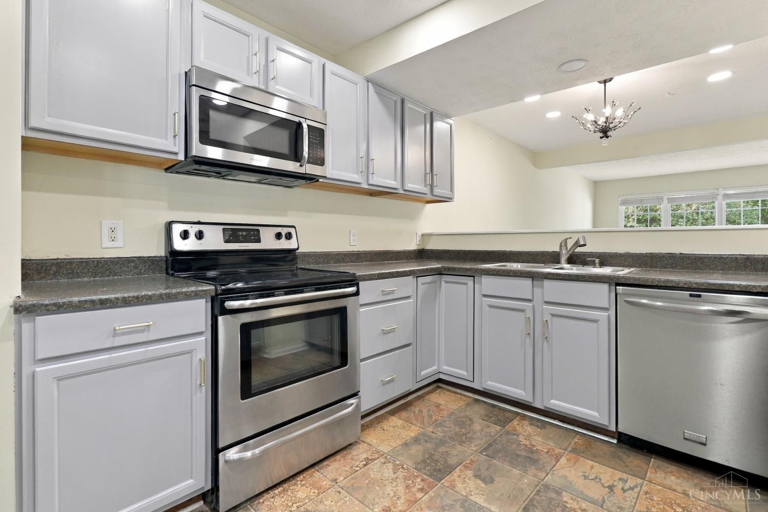 7576 Lake Pointe, Hamilton Twp, OH, 45039 — photo 8