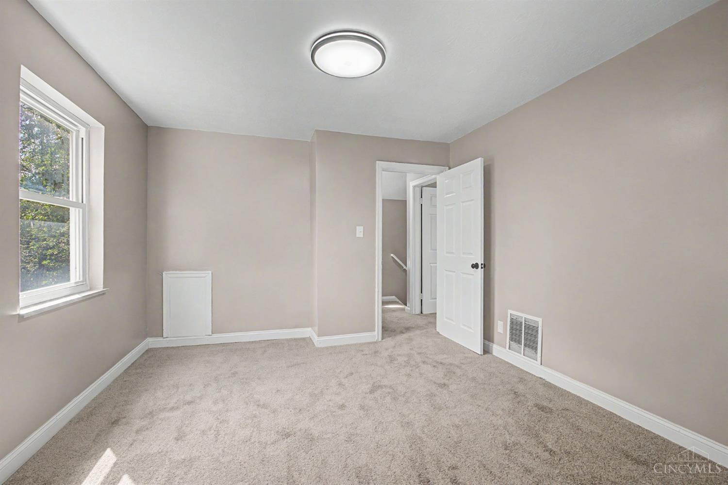 1127 Cedar Avenue, Cincinnati, OH, 45244 — photo 24