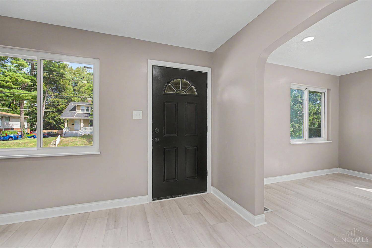 1127 Cedar Avenue, Cincinnati, OH, 45244 — photo 10