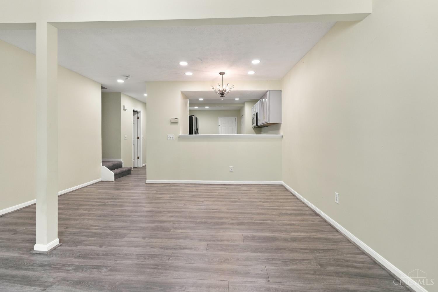 7576 Lake Pointe, Hamilton Twp, OH, 45039 — photo 12