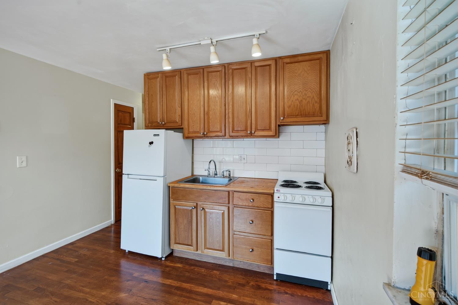 6496 Spruce Street, Elmwood Place, OH, 45216 — photo 15