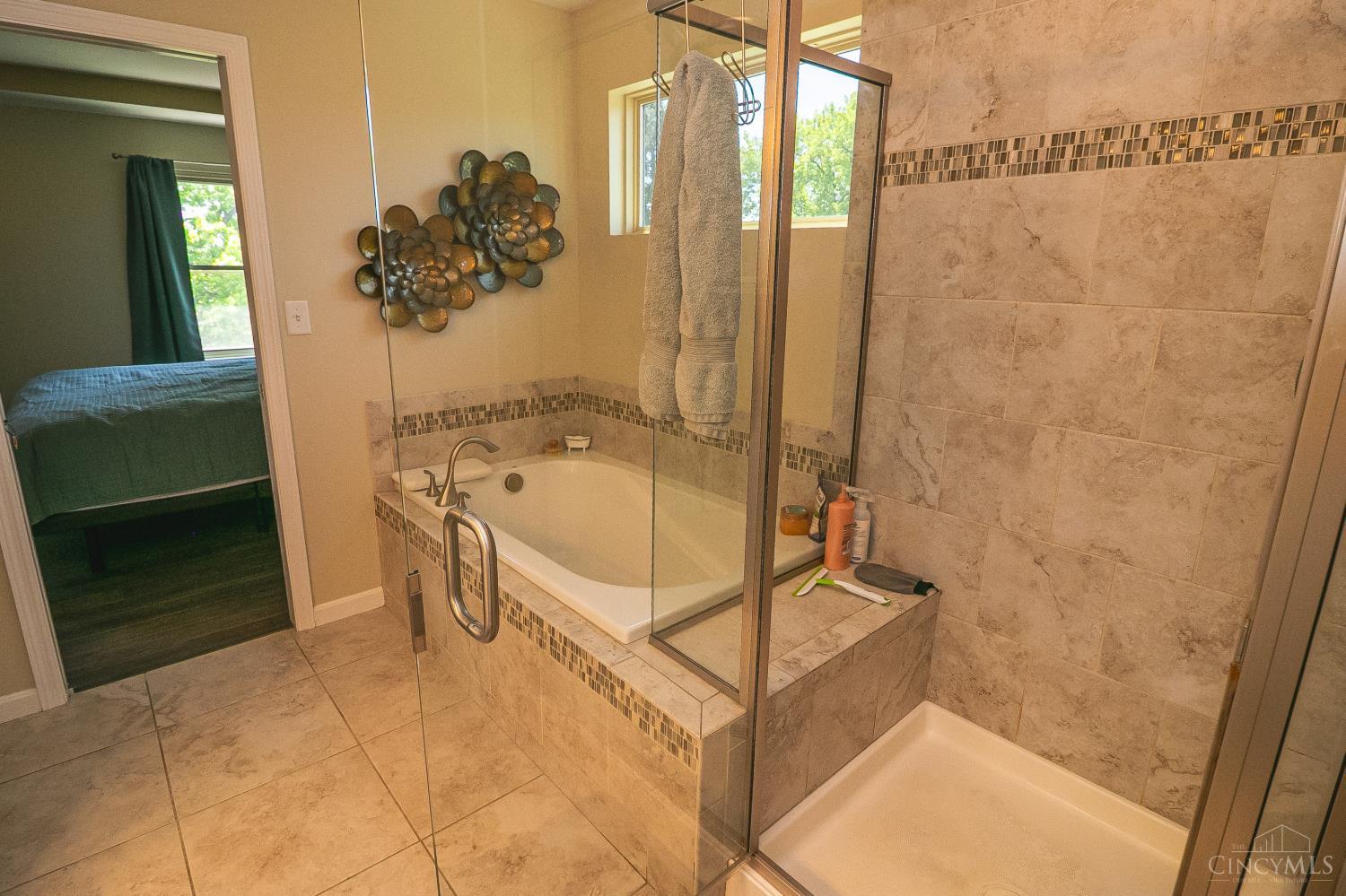 1331 Peregrine Way, Hamilton, OH, 45013 — photo 24