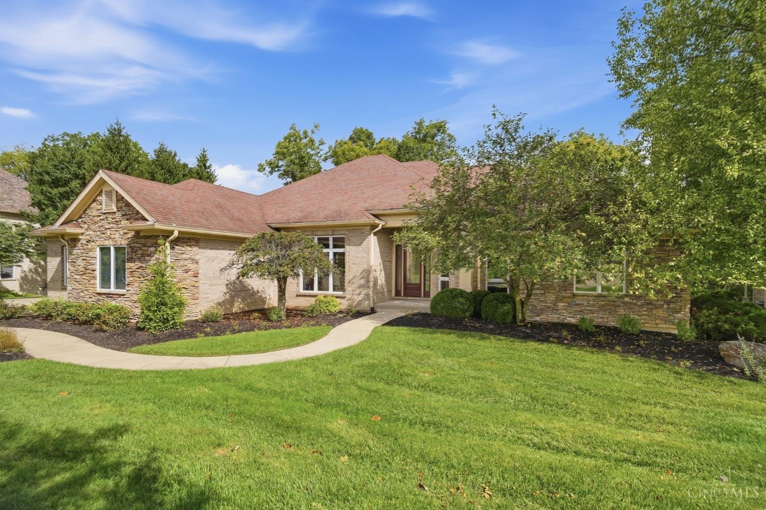 Photo 2 of Single family home for sale at 970 River Forest Dr, Maineville, OH 45039 | MLS# 1893561 | Listing updated on 2026-09-15