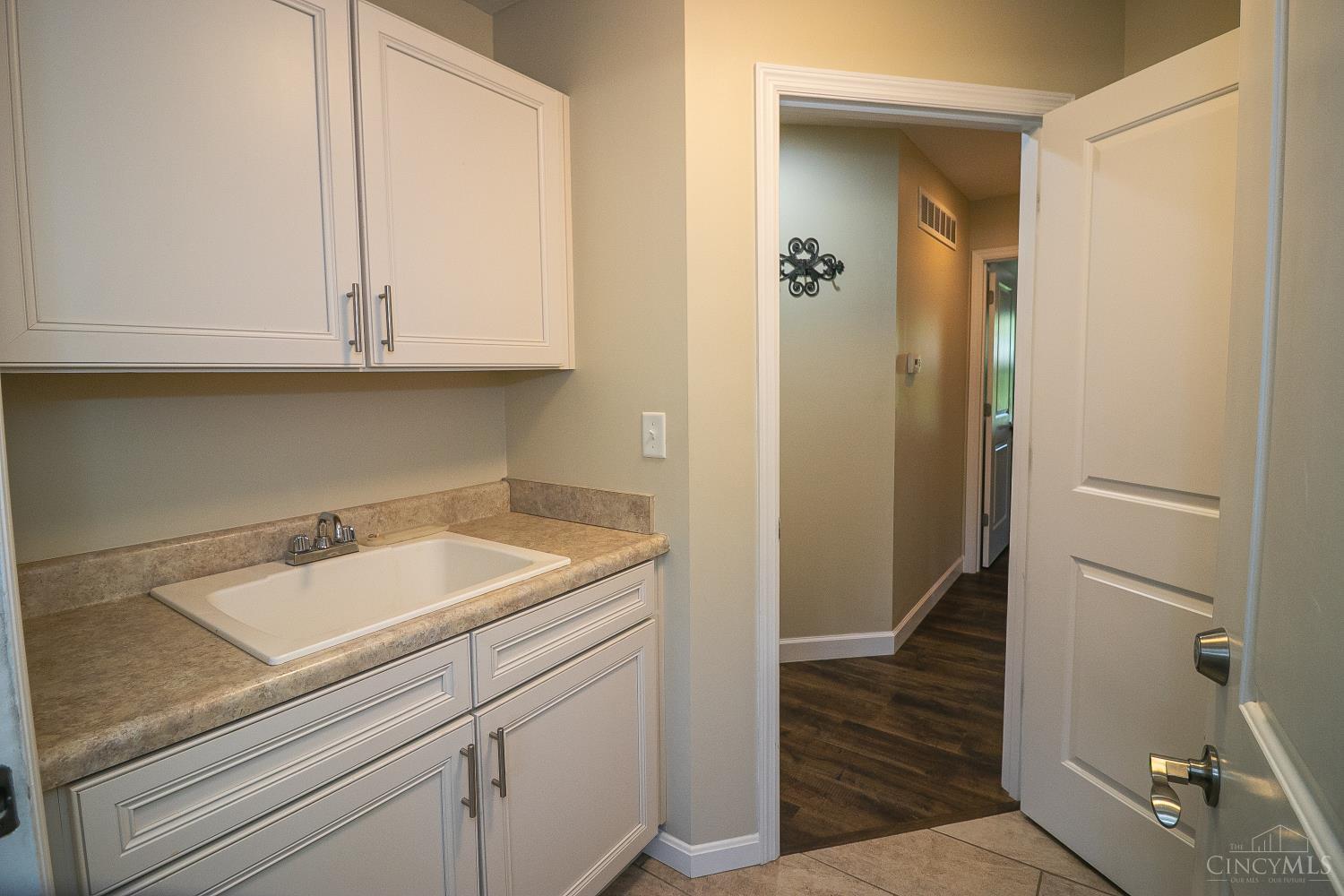 1331 Peregrine Way, Hamilton, OH, 45013 — photo 28