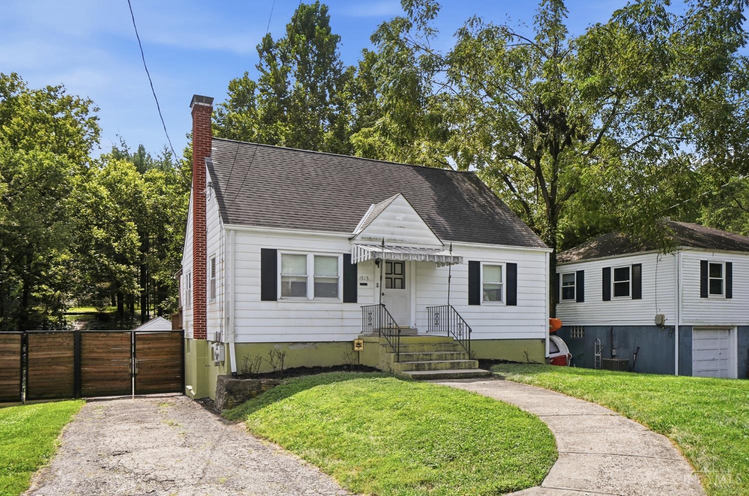 1515 Spring Lawn Avenue