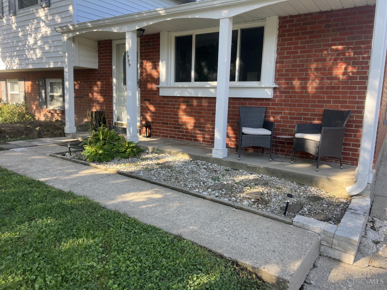 Photo 2 of Single family home for sale at 10959 Thornview Dr, Sharonville, OH 45241 | MLS# 1893531 | Listing updated on 2026-09-14