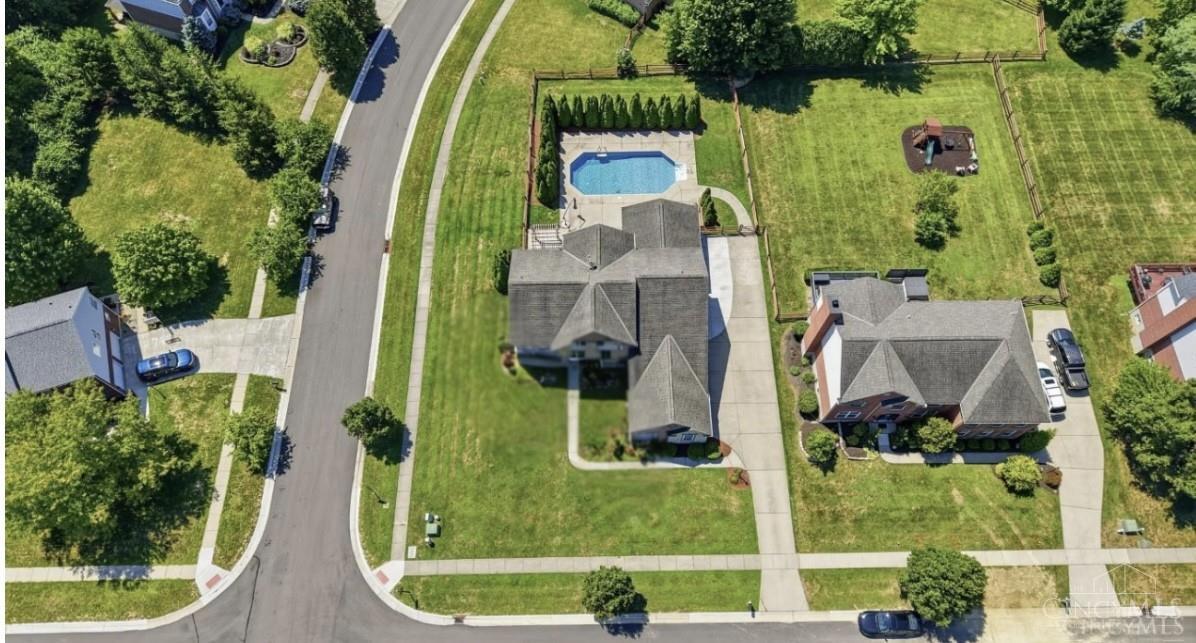 6269 Hedgerow Drive